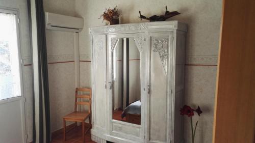 Loriol-du-Comtat Bed & Breakfast | Chambres d'Hôtes La Chrysalide