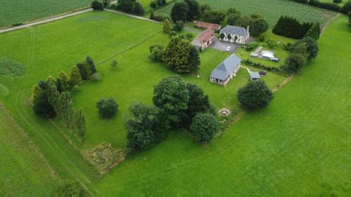 Rouelle Bed & Breakfast | Chambres d'hôtes La Difference-Le Pressoir