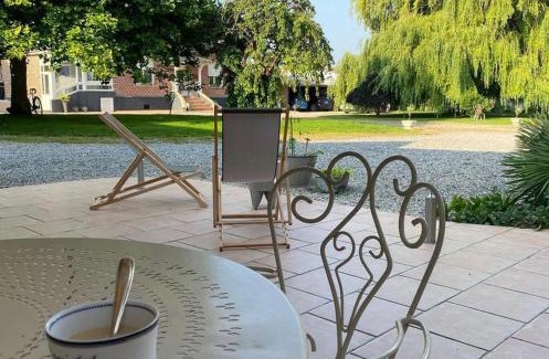 Brie Bed & Breakfast | Chambres d hôtes La Suite du 12