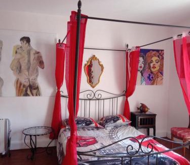 Bransat Bed & Breakfast | chambres d hôtes Le labyrinthe du peintre