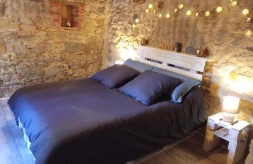 Verneix House | Chambres d'hôtes Les cabris