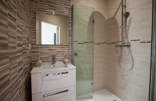 Grezan Bed & Breakfast | Chambres d'hôtes Les villas du triangle