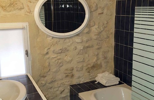 Montfrin Bed & Breakfast | Chambres d'Hôtes Lou Calvari