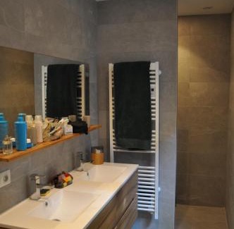 Malbosc Bed & Breakfast | Chambres d'hôtes sous l'olivier