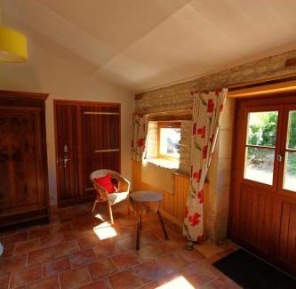 Le Poire-sur-Velluire Bed & Breakfast | Chambres d'hôtes Les Tilleuls