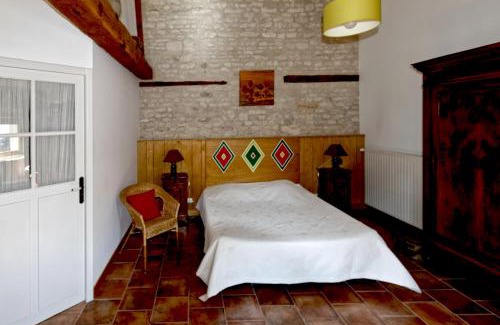 Le Poire-sur-Velluire Bed & Breakfast | Chambres d'hôtes Les Tilleuls