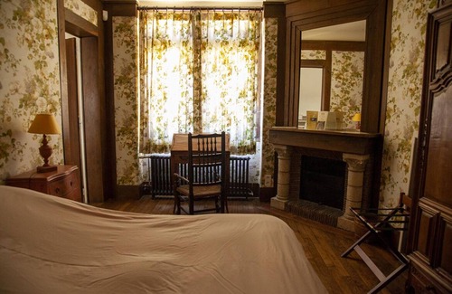 Les Chapelles-Bourbon Bed & Breakfast | Chambres d'Hôtes Le Manoir de Beaumarchais