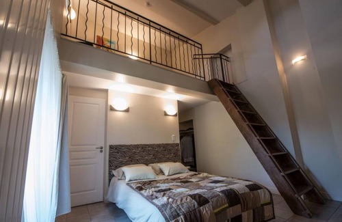 Cournon-dʼAuvergne House | Chambres d'Hotes Altamica