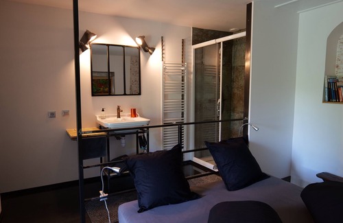 Niozelles Bed & Breakfast | Chambres d'hotes A l'Ombre du Saule