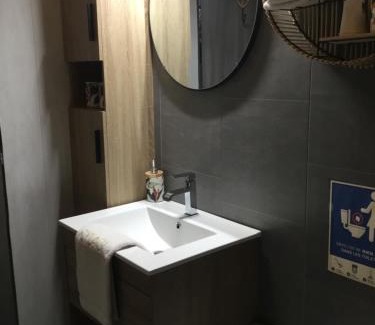 Souvans Bed & Breakfast | Chambres d'hotes La Maison Bleue
