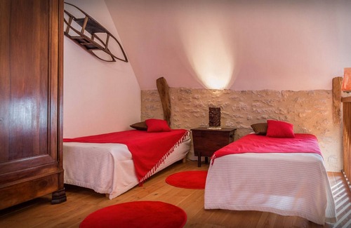 Espedaillac Bed & Breakfast | Chambres & Jardin de Pierres is a charming guest house in Quercy