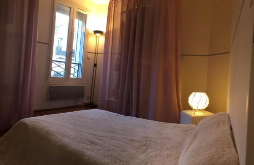 Villeparisis House | Chambres privées et CALMES CHEZ L'HABITANT- Sdb commune-parking privé sur demande-Pour personnes respectueuses et discrètes
