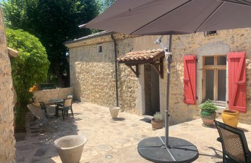 Pennes-le Sec Bed & Breakfast | Chambres privées - Maison d hôtes Piot - Pennes-Le-Sec Drôme