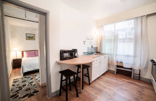 Castlegar Hotel | Chameleon Hotel