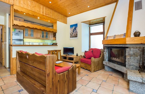 Chamonix City Centre Apartment | Chamonix centre 2BR - Fireplace, stone walls, balcony with View of Mont Blanc