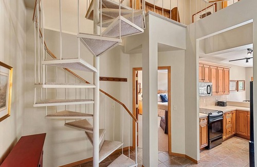 Snowmass Village Resort | Chamonix Condominiums by Frias