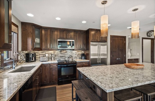 Snowmass Village Resort | Chamonix Condominiums by Frias