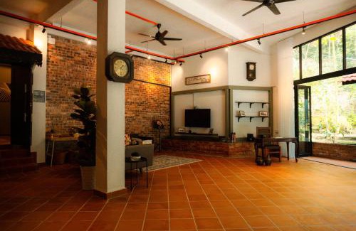 Hulu Langat Bed & Breakfast | Champaca Villa - Hulu Langat