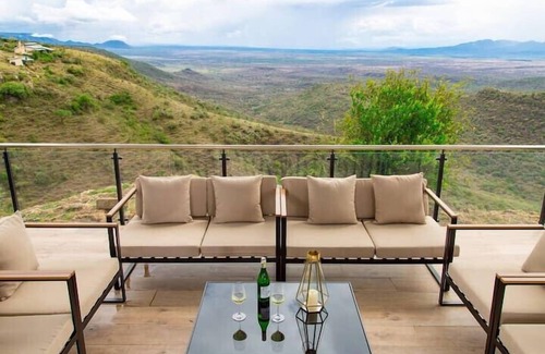 Kajiado County Villa | Champagne Ridge Villa by YourHost, Kenya