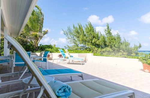 Rum Point Villa | Champagne Sunrise - Beachfront, Sunsets,Snorkel,Swim,Pool, walk to RumPoint