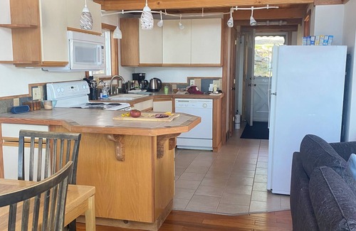 Sandpoint Cabin | Champagne Sunsets Lakefront with Loft & Dock, View & private waterfront