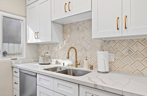 Hillcrest House | Champagne Taste | Luxury Home | Designer | Patio