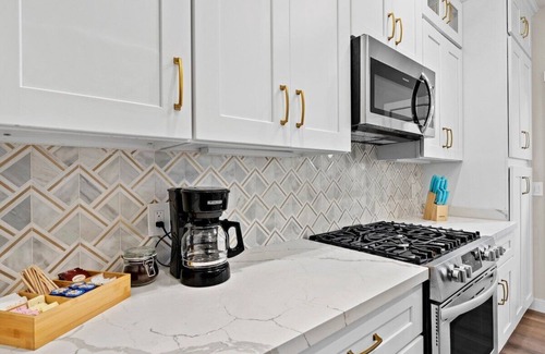 Hillcrest House | Champagne Taste | Luxury Home | Designer | Patio