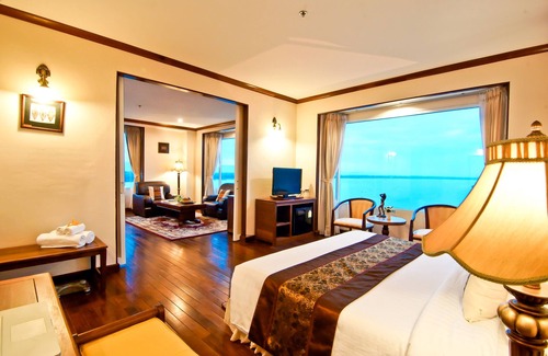 Pakse Hotel | Champasak Grand Hotel