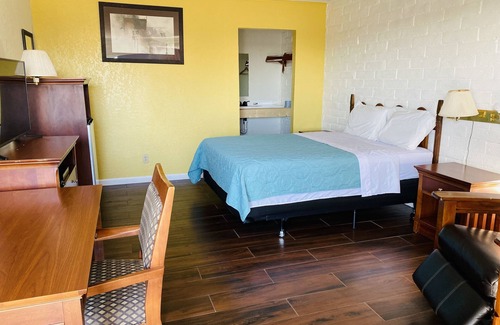 Amistad National Recreational Area Hotel | Champions Inn