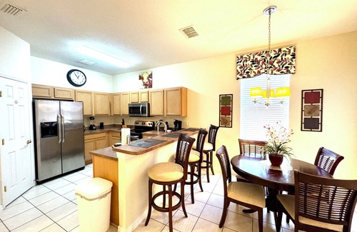 Haines City House | Champions retreat - Fantastic 5-bed pool home with jacuzzi spa in Haines City