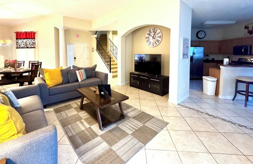 Haines City House | Champions retreat - Fantastic 5-bed pool home with jacuzzi spa in Haines City