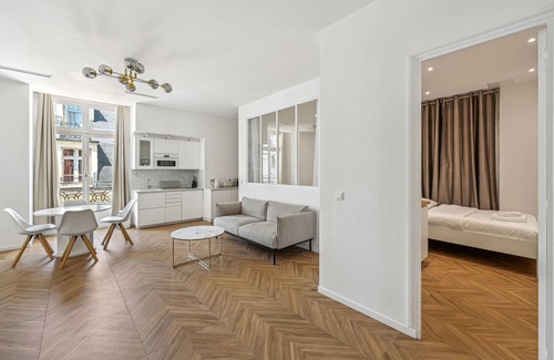 Champs-Elysees Apartment | Champs-Elysées cosy apartment (Mobility lease)