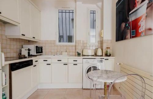 Madeleine Apartment | Champs-Elysées/President Palace.Terrace & parking