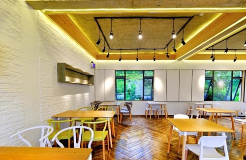 Jing'an County Hotel | Chan House
