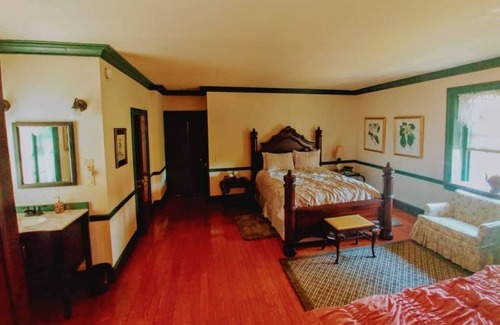 Snow Hill Bed & Breakfast | Chanceford Hall Bed & Breakfast - The Cliveden