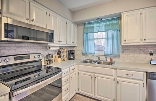 Bella Vista House | Chandler Ln Adventure Townhome at Bella Vista - Dog Friendly - 200Mgps