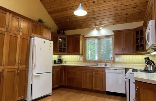 North Kawartha House | Chandos Lake Sanctuary