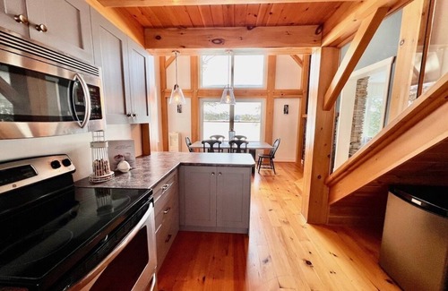 North Kawartha Cottage | Chandos Lake Waterside Retreat