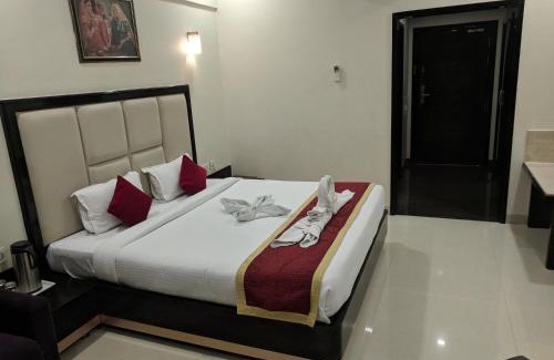 Air Force Area Hotel | Chandra Imperial