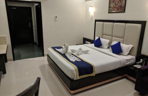 Air Force Area Hotel | Chandra Imperial