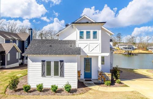 Dadeville House | Changes In Latitude