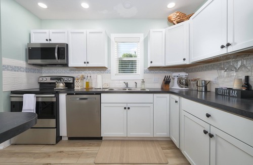 Shelbyville House | Channel Charmer - Located on Gun Lake - prime spot!