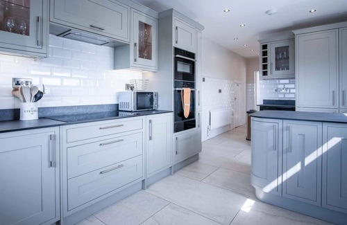 Rhossili House | Channel View – 3 Bedroom House - Rhossili Bay