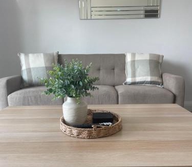 Barry Apartment | Channel View Apartment Barry Waterfront