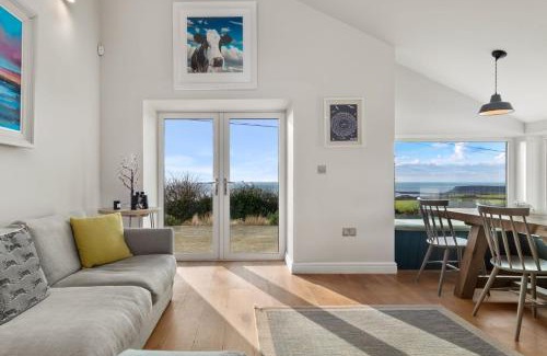Crynant House | Channel View
