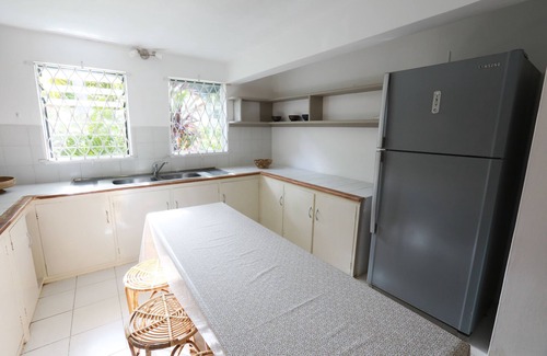 Blue Bay House | Chantauvent Guesthouse