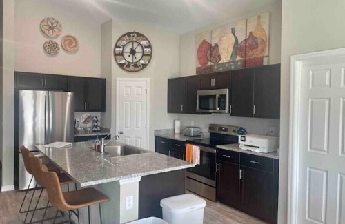 Winter Haven House | Chanti’s Place, Winter Haven. Great Longterm Stay