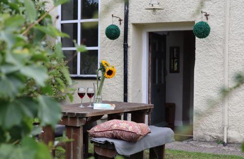 Chard House | Chantry Cottage