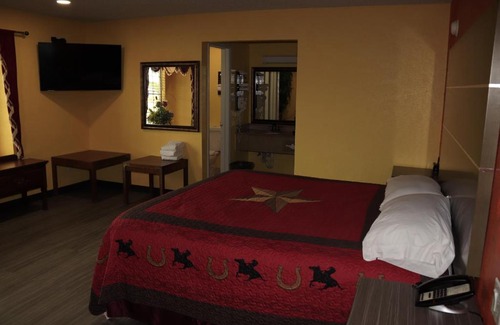 Hallettsville Hotel | Chaparral Motel Hallettsville