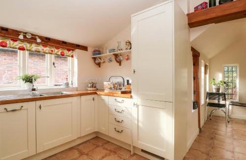 Bunbury House | Chapel Cottage